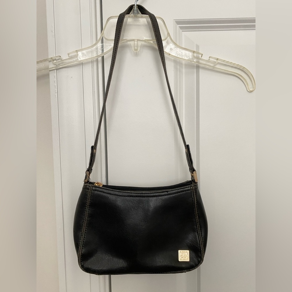 Liz claiborne vTg Small Black Leather Shoulder Bag
